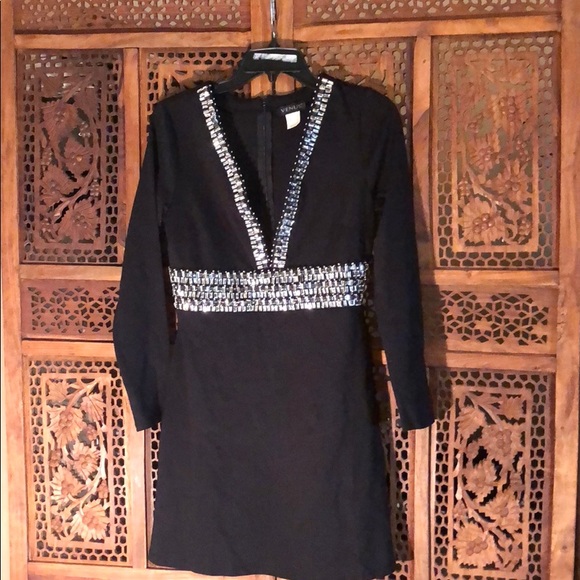 deep v trim cocktail dress